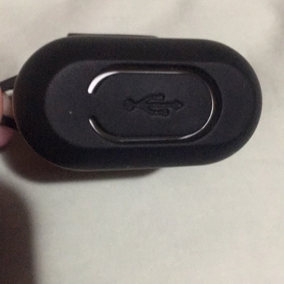 Apple AirPods Gen2 w rubber case Bluetooth wireless earbuds headphones earphones - Picture 9 of 10